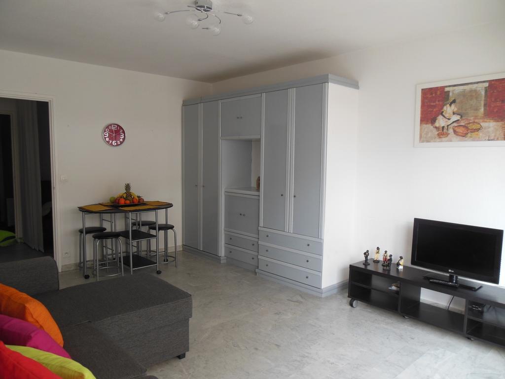 Appartement Silver La Régence Juan-les-Pins Habitación foto
